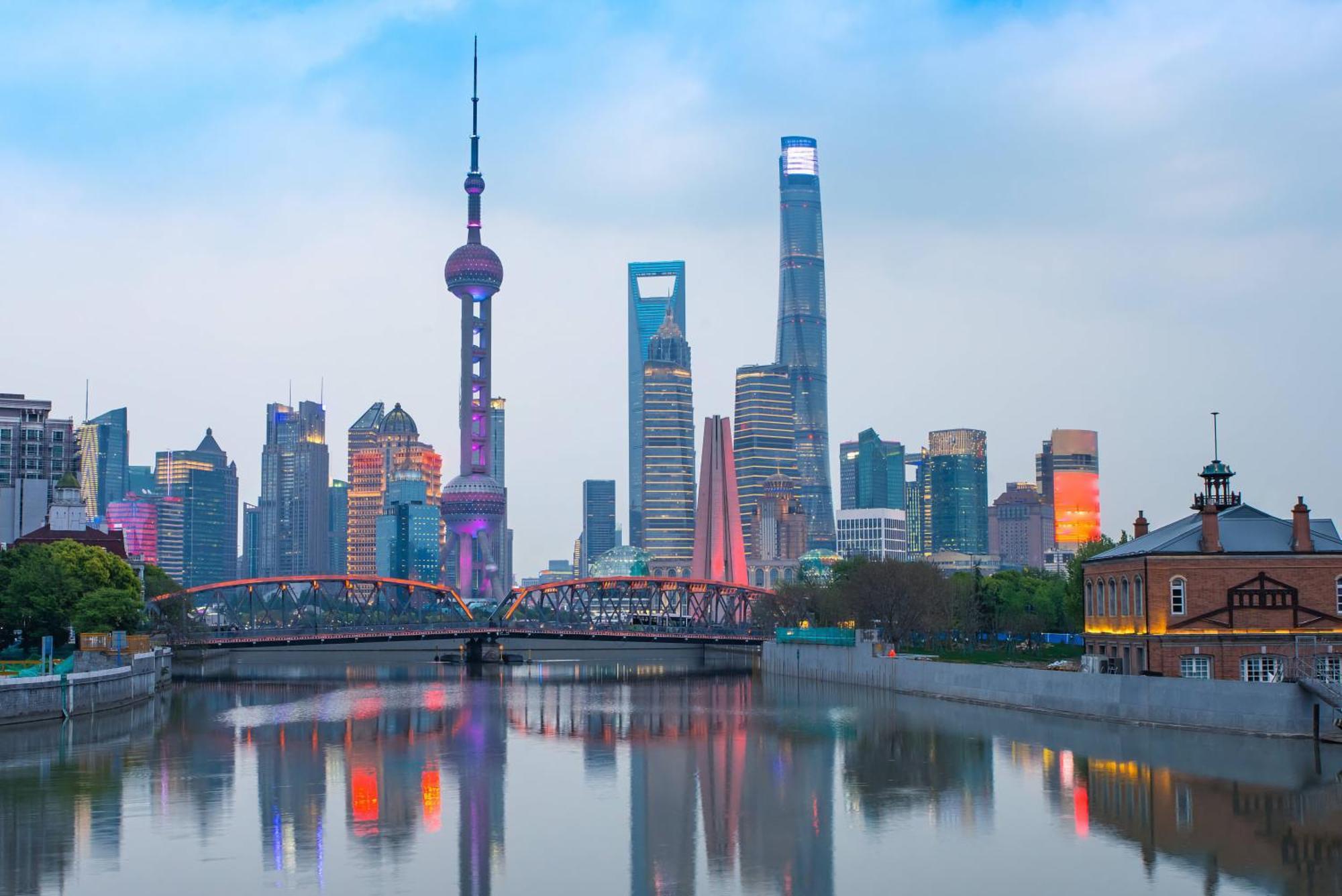 Hostel Hidden Garden International Youth -near Oriental Pearl &lujiazui -garden Social Area -bar -cafe -free Laundry Luggage Storage -24h Front Desk -english Service *